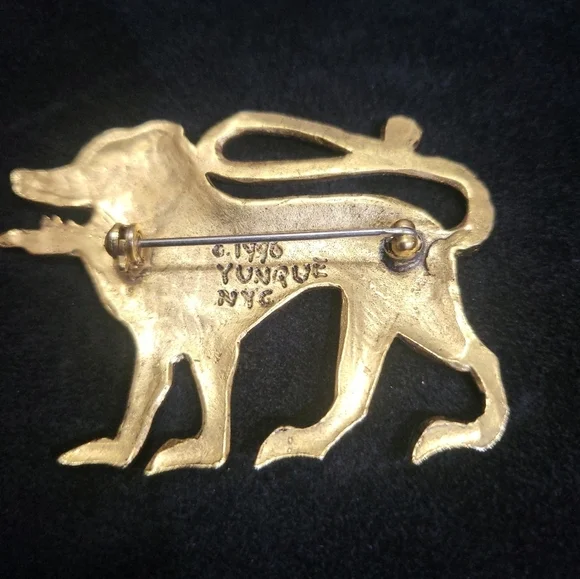 Yunque NYC 1996 Vintage Dog Pin Brooch